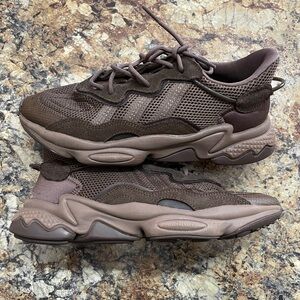 Adidas Women’s Ozweego Brown Earth Strata Colorway, Sz 8